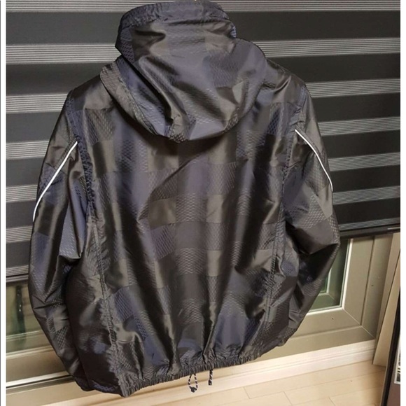 Jacket - Picture 6 of 6